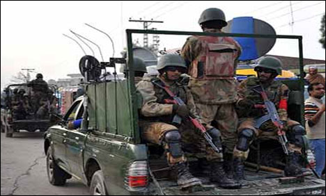 کراچی کےحساس مقامات پر  فوج کو تعینات کرنے کا فیصلہ