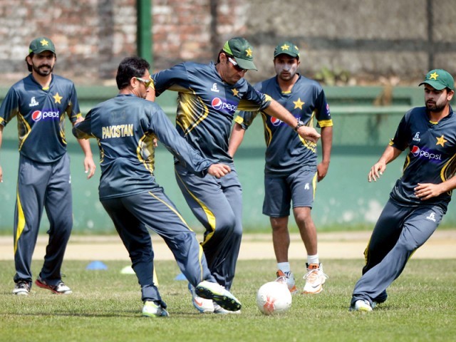 6 ماہ سے خالی ہاتھ قومی کرکٹرز کی بے چینی بڑھنے لگی