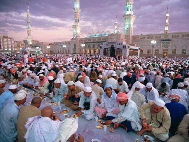 رمضان المبارک کا احترام نہ کرنے والے غیرملکیوں کو ملک بدر کر دیا جائے گا، سعودی عرب