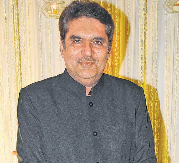 پاکستان سے منفرد کردار کی پیشکش ہوئی تو ضرور کام کروں گا، رضا مراد