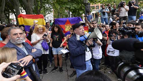 ہسپانوی پارلیمنٹ : بادشاہ کی اقتدار سے علیحدگی کی قرار داد منظور