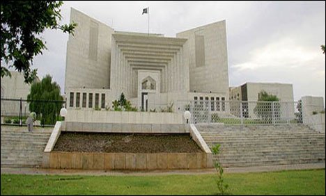 عدلیہ مخالف بینرز: عدالت کا آئی بی و وزارت داخلہ کی رپورٹ پر عدم اطمینان