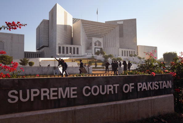 پولیس کی نا اہلی اور غیر ذمے داری نے کراچی کا بیڑہ غرق کردیا، سپریم کورٹ
