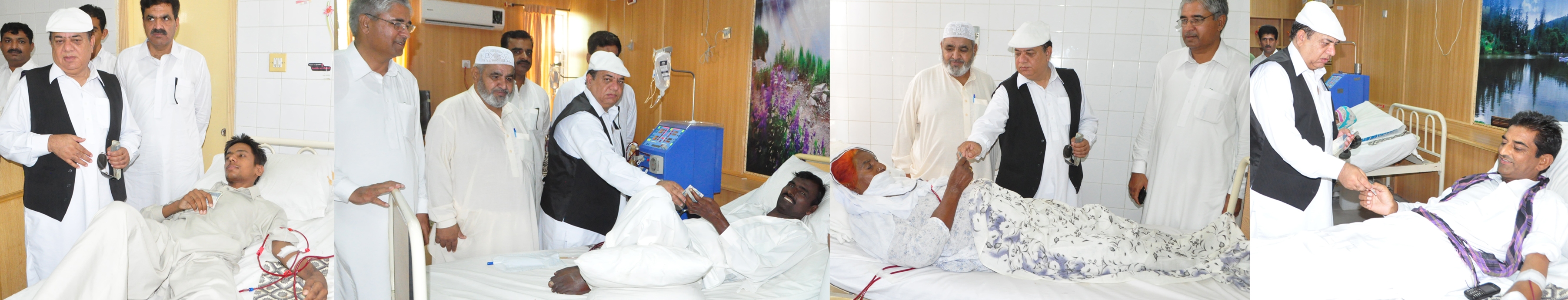 بھمبر: سرپرست اعلی چنار فری ڈائیلاسیز سنٹر حاجی محمد یونس آف یو کے کے گردے کے مریضوں میں امدادی رقوم تقسیم کر رہے ہیں