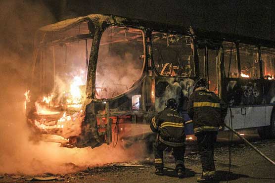 ورلڈ کپ میں شکست پر برازیلین عوام بپھر گئے، متعدد بسیں نذر آتش