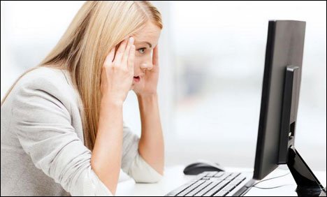 کمپیوٹر استعمال کے دوران آنکھوں میں تکلیف کا آسان حل