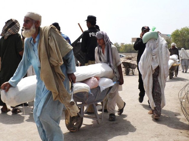 بحریہ ٹاؤن نے آئی ڈی پیز کی امداد کیلئے 5 ٹرک اور 3 ہیلتھ یونٹ روانہ کر دیئے