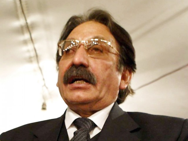 سابق چیف جسٹس افتخار چوہدری کا عمران خان کو ہتک عزت کا نوٹس