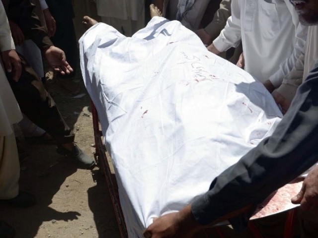 جامشورو کے قریب مسافروین اور ٹرک میں تصادم سے 8 افراد جاں بحق، 5 زخمی