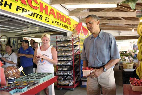 امریکی صدر باراک اوباما کھانا لینے خود ریسٹورنٹ پہنچ گئے