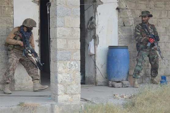 پاک فوج کی میرانشاہ میں زمینی کارروائی تیز، دہشتگردوں کے کمپائونڈ پر بھی قبضہ