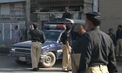 کراچی : مبینہ پولیس مقابلوں میں بھتہ خورسمیت 2 ملزمان ہلاک