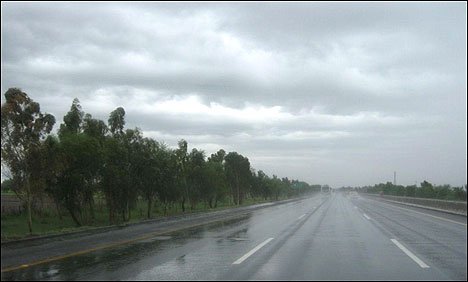 کشمیر، اسلام آباد ، بالائی پنجاب ، خیبر پختونخواہ میں بارش کا امکان