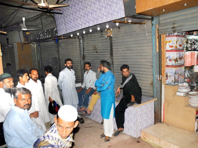 مختلف علاقوں میں ملزمان 18 دکانیں لوٹ کر فرار، پولیس غائب