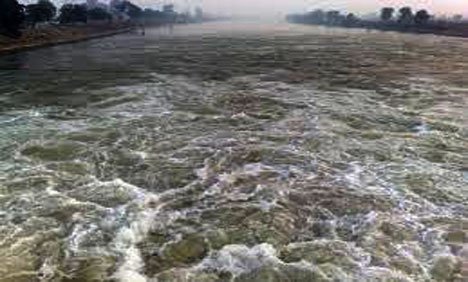 مندی بہاء الدین: نہر کا بند ٹوٹ گیا، متعدد یہاتوں میں پانی داخل