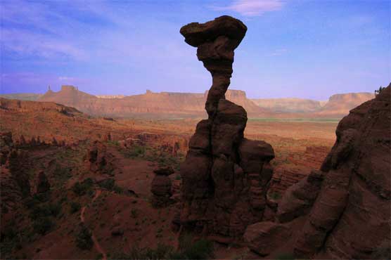 امریکی ریاست یوٹاہ کی کروڑوں سال پرانی چٹان آخر کار گر گئی