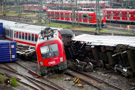 آرکنساس : مال بردار گاڑیوں کے تصادم میں 2 افراد ہلاک