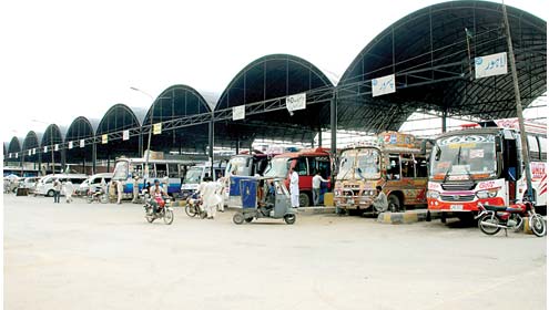 سڑکوں سے رکاوٹیں ختم ہونے پربس اڈوں کی رونقیں بحال