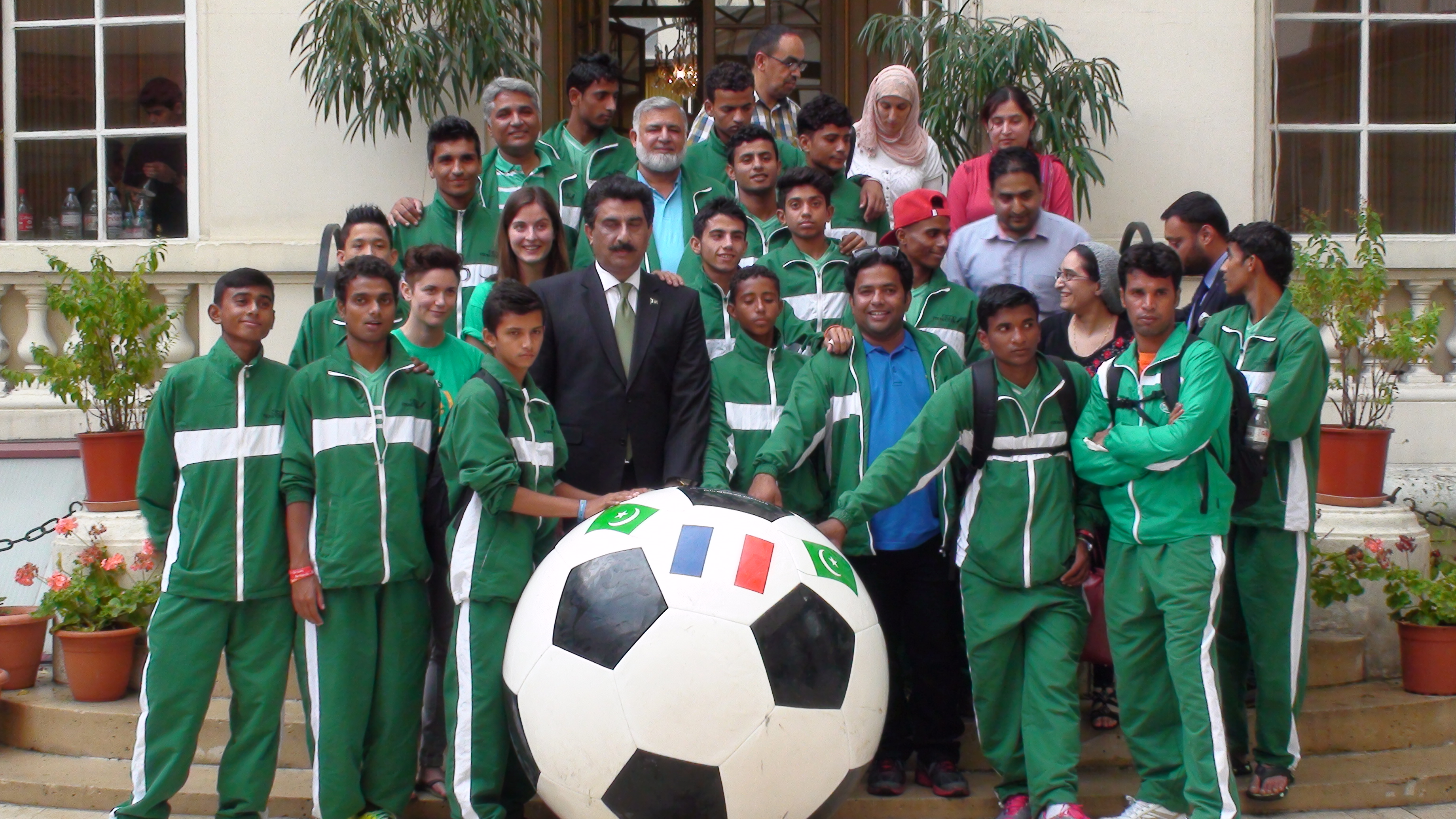 Pakistan Street Child - football team (9)