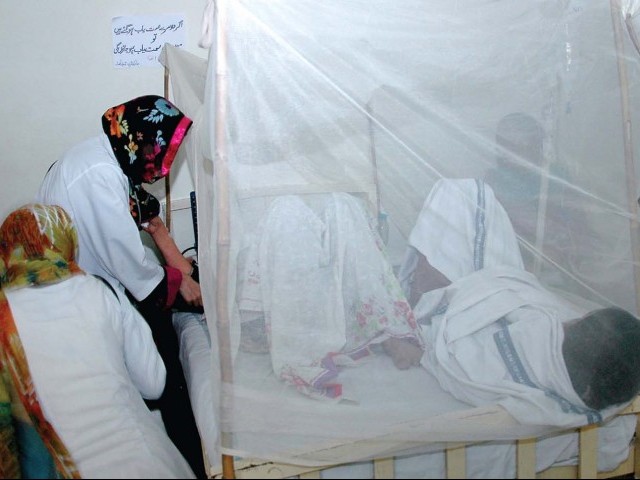 ڈنگی کی علامات پر 100 مریض زیر علاج، اسپتالوں میں تشخیصی کٹس موجود نہیں