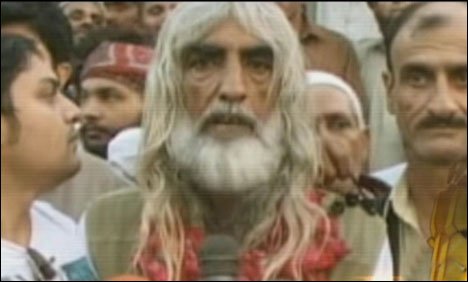 ڈی آئی خان: فقیر جمشید پر حملے کے ماسٹرمائنڈ قاری اکرام کے ٹھکانوں پر چھاپے