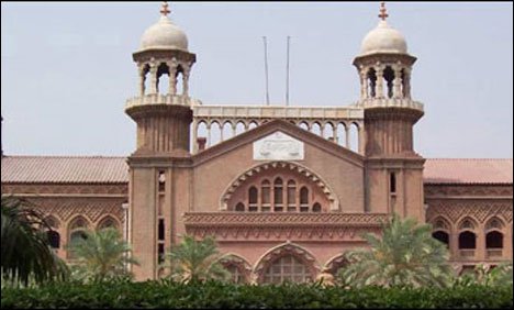 پنجاب حکومت کی کنٹینرز ہٹانے کے فیصلے کیخلاف نظرثانی درخواست