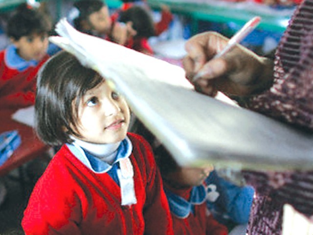 امریکا سندھ میں اعلیٰ تعلیم  کی بہتری کیلیے تعاون کریگا