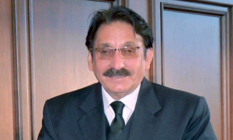 سابق چیف جسٹس نے عمران کےالزام لغوقرار دیدیے