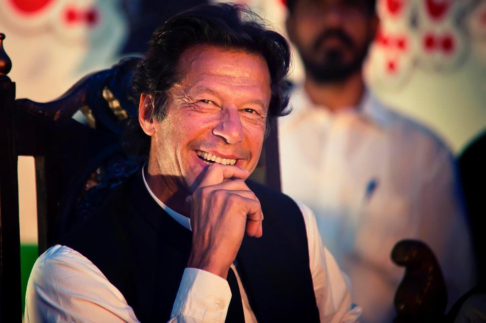 میاں صاحب ضد نہ کریں،استعفا دے دیں، عمران خان