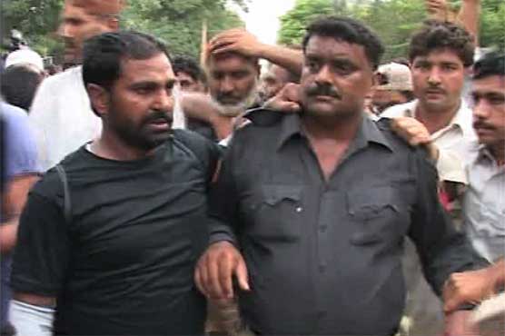 لاہور: عوامی تحریک کے کارکنوں نے سب انسپکٹر سمیت چار اہلکاروں کو یرغمال بنا لیا
