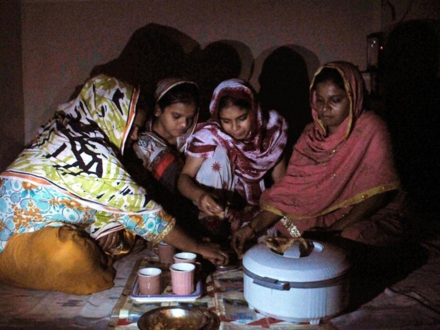 پنجاب میں بجلی کا شارٹ فال 1880 میگاواٹ تک پہنچ گیا، بدترین لوڈ شیڈنگ جاری