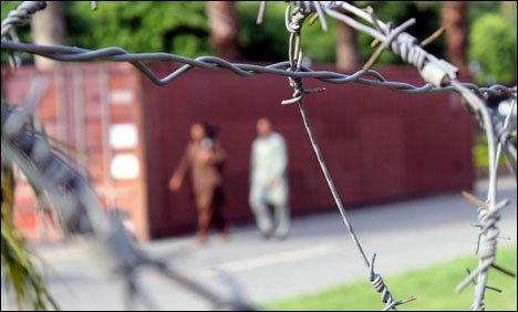 عمران خان کا مارچ روکنے کے لیے اسلام آباد میں بھی تیاریاں