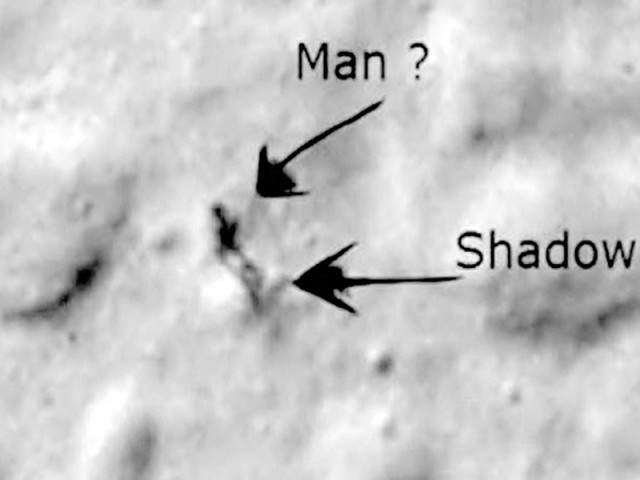 چاند پر انسان کی طرح کے چلتے پھرتے ایلین کی وڈیو جاری