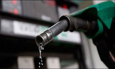 پٹرولیم مصنوعات کی قیمتوں میں یکم ستمبر سے کمی کا امکان