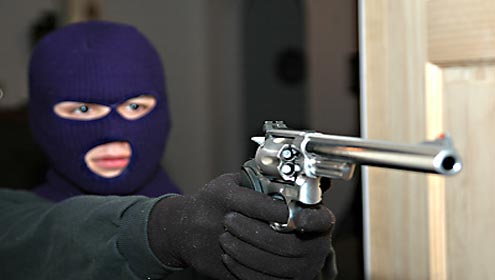 سرگودھا ڈاکووں نے موبائل کمپنی کے ملازم کو لوٹ لیا