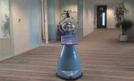 برطانیہ میں روبوٹ نے سیکورٹی گارڈ کے فرائض سنبھال لئے