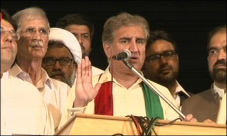 طاہر  القادری سےڈیڈلائن میں توسیع کی اپیل کرنے آئے ہیں، شاہ محمود