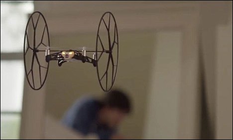فرنچ کمپنی نے چھوٹے کھلونا ڈرون متعارف کر ادئیے
