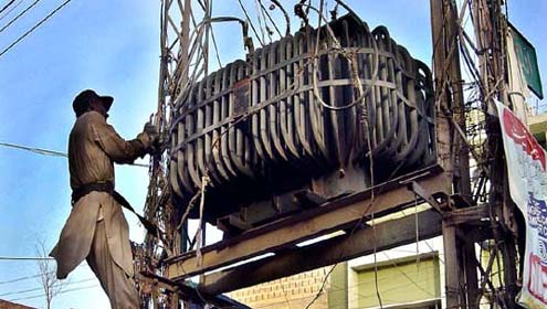 نیا ٹرانسفارمر نہ لگنے سے صارفین کو مشکلات کا سامنا