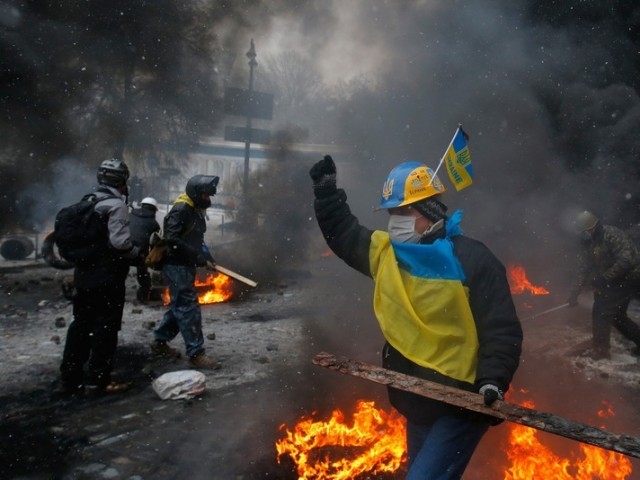 یوکرین: باغیوں نے جنگی طیارہ مار گرایا، جھڑپوں میں 10 شہری ہلاک، متعدد زخمی