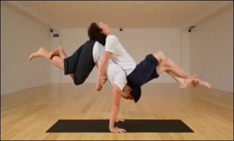 امریکی نوجوانوں نے پیش کیا یوگا کا شاندار مظاہرہ