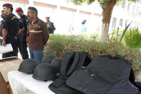 امریکہ کی جانب سے ایک ہزار بلٹ پروف جیکٹس،6 گاڑیاں سندھ پولیس کے حوالے