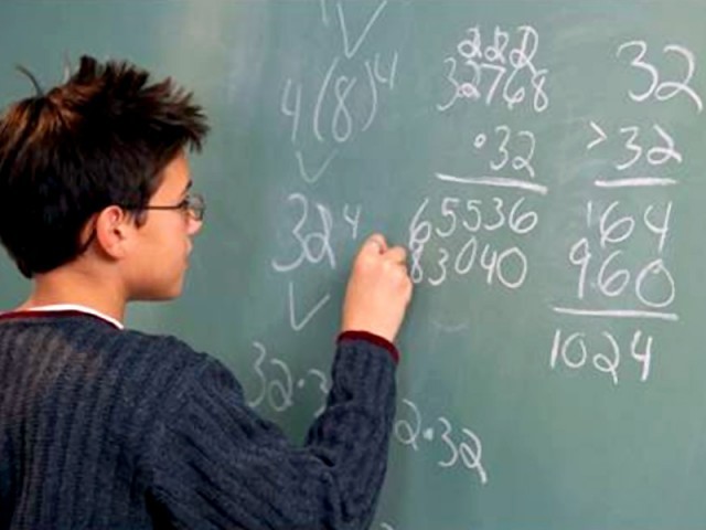 حساب میں کمزور بچے اپنے والدین کو ذمہ دار ٹھہرا سکتے ہیں