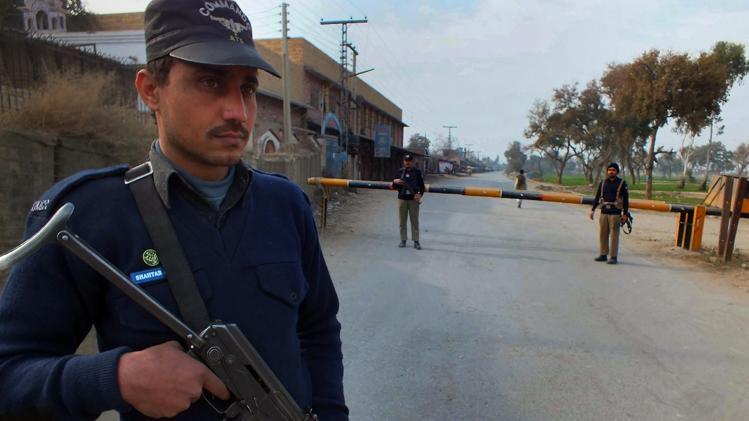 دھرنے دہشتگردی کا خدشہ شہر میں ناکے سیکٹروں موٹر سائیکل بند