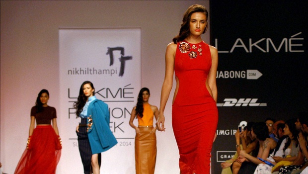 برطانیہ :30 ویں سالانہ لندن فیشن ویک کا آغاز