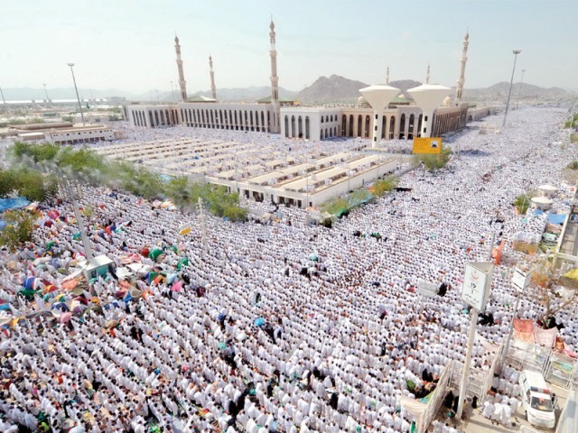 میدان عرفات میں فائر پروف خیمے نصب کرنیکا منصوبہ