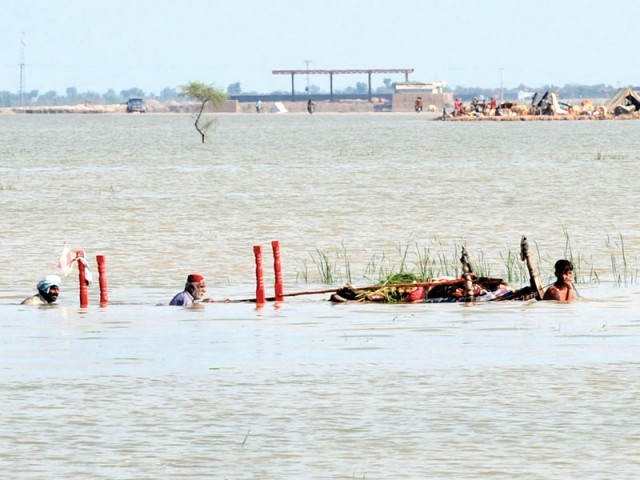 بارشیں، پاک فوج کی امدادی ٹیمیں متاثرہ علاقوں میں روانہ