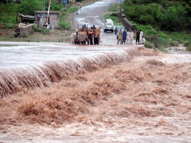 پنجاب، سیلابی ریلوں نے مختلف شہروں اور دیہاتوں میں تباہی مچا دی