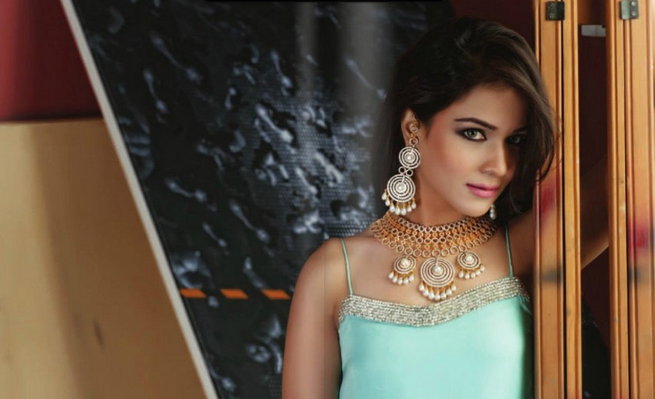 راجا نٹور لال‘‘ کو توقع سے بڑھ کر پذیرائی ملی، آئندہ سپر اسٹارز کیساتھ نظر آؤاں گی، عمائمہ ملک