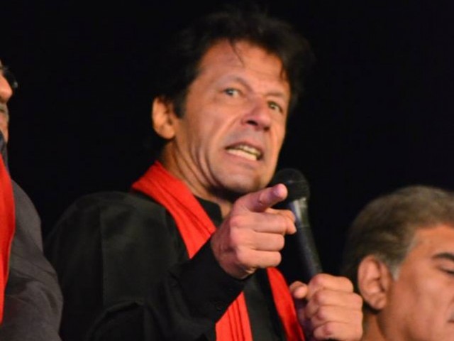 نواز شریف ملک تباہ کردیں گے لیکن کرسی نہیں چھوڑیں گے، عمران خان